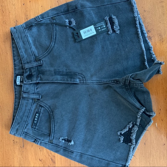 LSKD Women’s Shorts - Picture 5 of 6